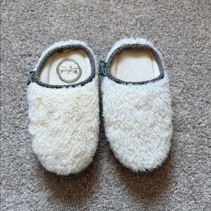 Woolrich Women’s Fleece Mill Cuff Slippers 7